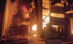 Hatay'da Sünger Deposunda Çıkan Yangın Söndürüldü