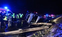 İstanbul'da minibüs devrildi: 11 yaralı