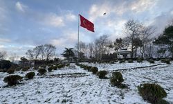 İstanbul'da yılın ilk gününde kar yağışı sürüyor