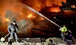 Katil İsrail’in Lübnan’a düzenlediği hava saldırısında 2 kişi hayatını kaybetti