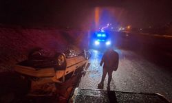 Kaygan Yolda Feci Kaza: Otomobil Takla Attı, 3 Yaralı