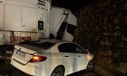 Burdur'da tır ve 2 otomobilin karıştığı kazada 1 kişi öldü, 7 kişi yaralandı