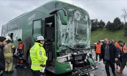 Konyaspor Futbol Akademisi oyuncularını taşıyan otobüs İstanbul'da kaza yaptı