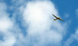 Endonezya'da içinde 10 kişinin bulunduğu uçak kayboldu