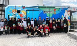 Mobil Kütüphane ile Kitapların Büyülü Dünyası Kırsala Taşındı