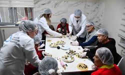 Mola Evi’nde, özel öğrenciler birlikte börek ve kurabiye yaptı