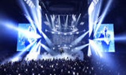 Megastar İstanbul’da Hayranlarıyla Kucaklaştı