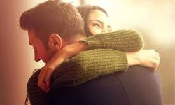 Sarılmak bedeni ‘alarm modundan’ çıkarabiliyor!