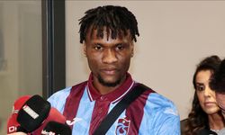 Trabzonspor'un anlaşmaya vardığı Chibuike Nwaiwu, Trabzon'a geldi