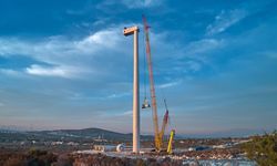 Alaçatı'daki verimsiz rüzgar türbinleri yerini 2 yerli dev güce bırakıyor