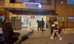 Durağa bırakılan 1 aylık bebeğin annesi yakalandı