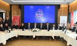 Vali Mükerrem Ünlüer ve Başkan Fırat Görgel, Gazetecilerle Bir Araya Geldi