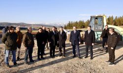 Vali Ünlüer İnşaat Alanında İncelemelerde Bulundu