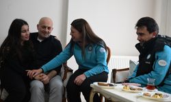 Enkaz Altında 133 Saat: Hayata Bağlayan Gönüllüyle Buluşma