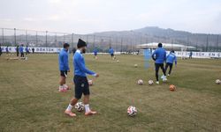 Depremde 14 sporcusunu kaybeden İstiklalspor, sahadaki başarısıyla kente umut oluyor