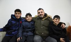 Depremde eşini kaybeden baba, 3 evladıyla yaşama tutunuyor