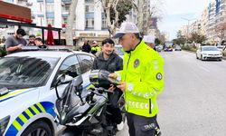 Adana'da yayalara geçiş önceliği tanımayan 38 sürücüye para cezası kesildi