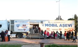 Antalya Büyükşehir Belediyesi mobil aşeviyle ikramlarını sürdürüyor