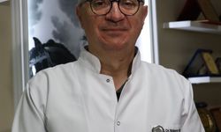 Antalya'da genç kadının karaciğerindeki 7 santimetrelik kitle robotik cerrahiyle alındı