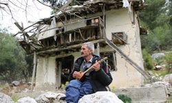 Cura ustası Osman Kırca 'Yaşayan İnsan Hazinesi' ödülünün onurunu yaşıyor