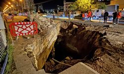 Mersin'de dere üstündeki köprünün bir kısmı çöktü