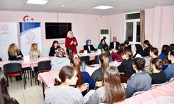 Silifke'de cumhuriyet savcıları kız öğrencilerle iftarda buluştu