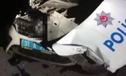 Alkollü sürücü polis aracına çarptı: 2 polis yaralı