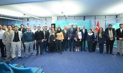 Bakan Ersoy, Berlin'de Türkçe öğrenen gençlerle buluştu