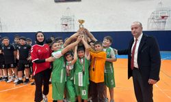 Küçük Erkekler Hentbol Müsabakaları Tamamlandı