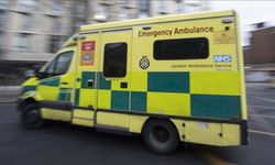 İngiltere'de işlek bir bölgede bıçaklanan 50 yaşındaki kadın hayatını kaybetti