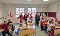 Kabaağaç’ta İkinci Dönem Bayrak Sevgisiyle Başladı