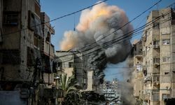 Katil İsrail'in ateşkese rağmen Gazze'ye düzenlediği saldırılarda 3 Filistinli hayatını kaybetti