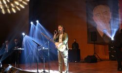 Kurtuluş Coşkusu Ali Kınık Konseriyle Zirveye Taşındı