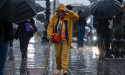 Meteoroloji 53 ili uyardı: Sağanak, fırtına ve kar bekleniyor