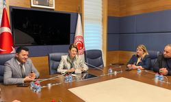 MHP’li Karakoç, Türkoğlu Mahalle Muhtarlarını Gazi Meclis’te Ağırladı