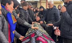 Boğularak Öldürülen 2 Çocuk Annesi Toprağa Verildi