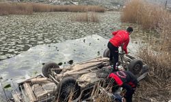 Otomobil Su Birikintisine Düştü: 78 Yaşındaki Sürücü Hayatını Kaybetti