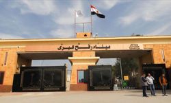 Refah Sınır Kapısı'nda sınırlı açılma