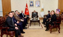 Ünlüer, Vergi Haftası Dolayısıyla Defterdarlık Heyetini Ağırladı