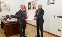 Vali Ünlüer’den, Kurt’a Başarı Belgesi