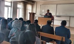 Afşin’de Öğrencilere “Dijital Çağda İman ve İstikamet” Semineri Düzenlendi