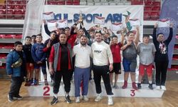 Afşinli Güreşçiler Sivas’ta Zirveye Damga Vurdu