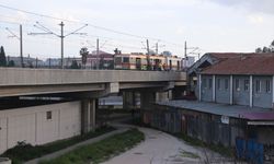 Adana'da hafif raylı sistemin bir vagonu raydan çıktı