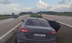 Adana'da refüje giren otomobildeki 2 kişi yaralandı