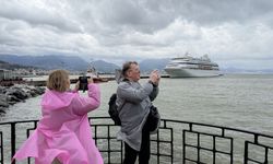 Alanya'ya yılın ilk kruvaziyeri geldi