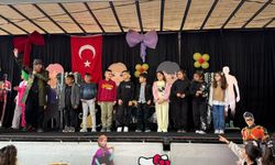 Antalya'da çocuklar için bayram şenliği düzenlendi