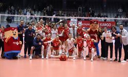Aras Kargo Spor Kulübü Kadın Voleybol Takımı play-off'a zaferle başladı
