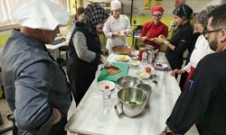 İspanyol öğrenciler Adana'da mutfak etkinliğine katıldı