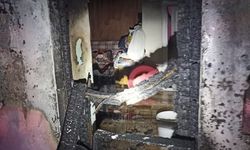 Yayladağı ilçesinde evde çıkan yangında 2 kişi dumandan etkilendi