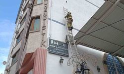 İskenderun'da ipe dolanan kuş kurtarıldı